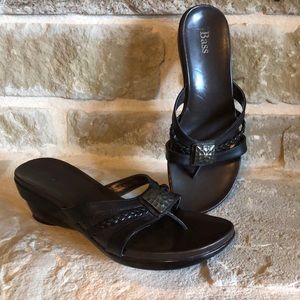 Ladies Bass Brown Sandals with Bronze stud 7M